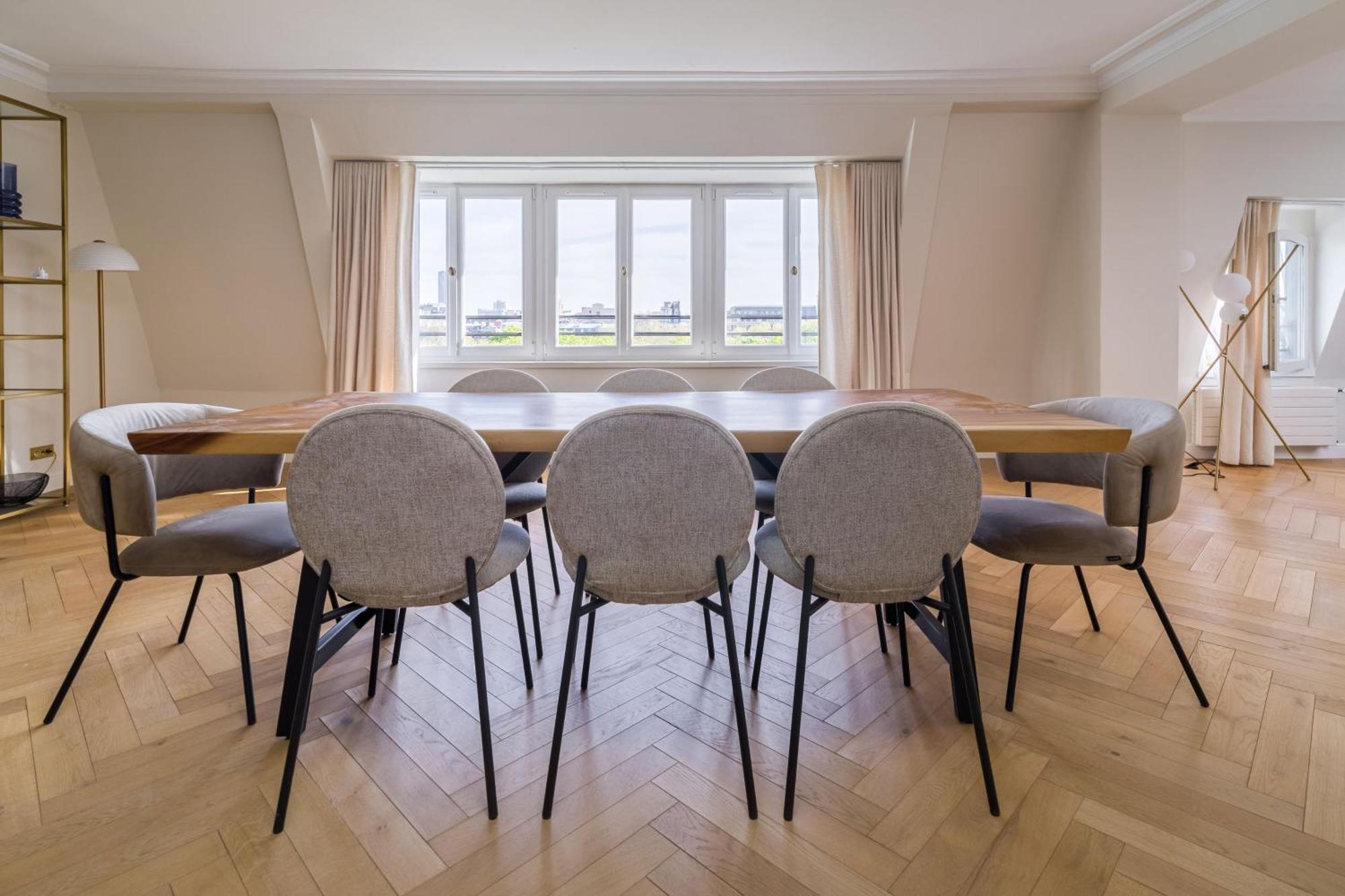 Luxury - Avenue Montaigne Parigi