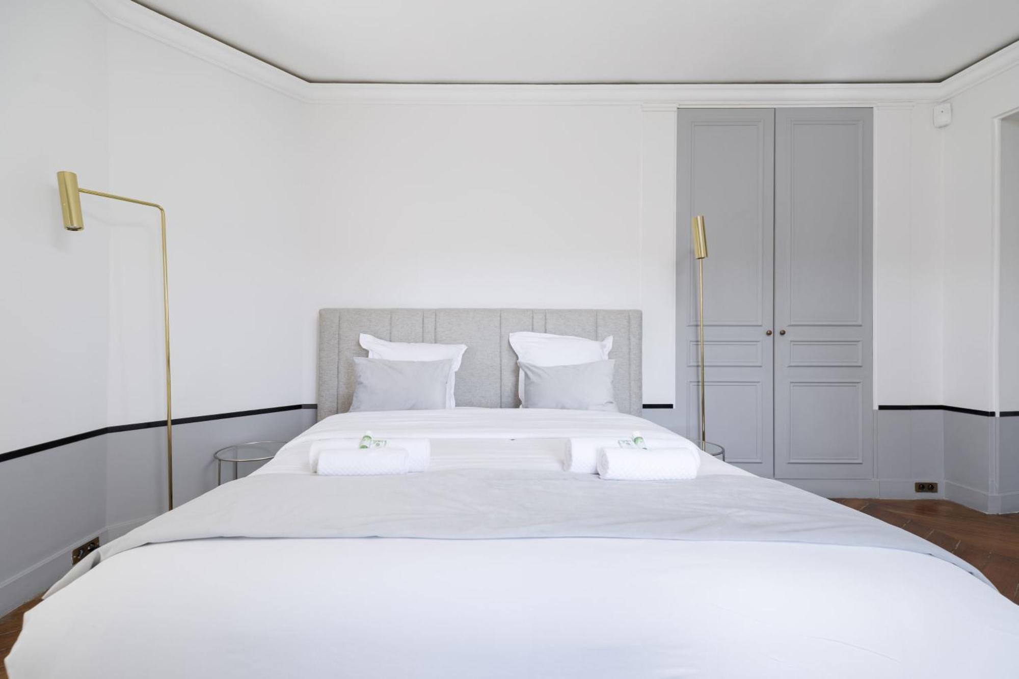 Luxury - Avenue Montaigne * Parigi