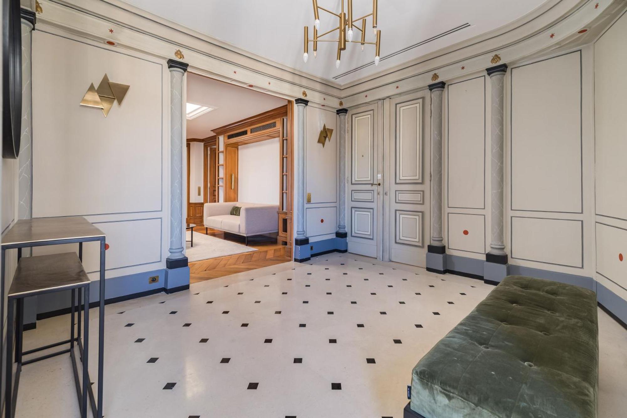 Luxury - Avenue Montaigne Appartamento